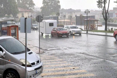  Tekirdağ'da sağanak etkili oldu
