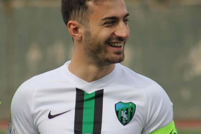 Fethiyespor'da Burak imzalıyor