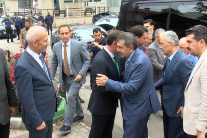 Bakan Tekin: Topluma çimento vazifesi gören sivil toplum örgütlerimiz var