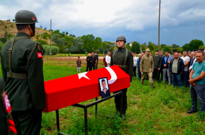 Trafik kazasında ölen askeri personel son yolculuğuna uğurlandı