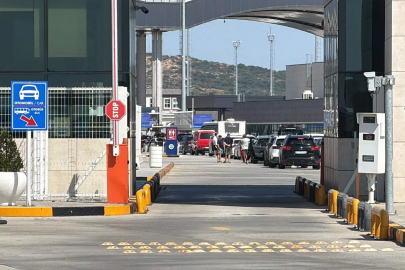 Yunanistan'a açılan sınır kapılarında giriş ve çıkışlar durdu / Ek fotoğraflar