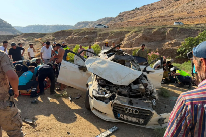 Şırnak'ta otomobil şarampole devrildi: 2 ölü, 2 ağır yaralı (2)