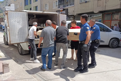 Odasında ölü bulundu