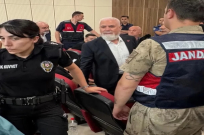 Görevinden uzaklaştırılan Büyükşehir Belediye Başkanı Bozbey'in yargılanmasında 16 kişiye tahliye