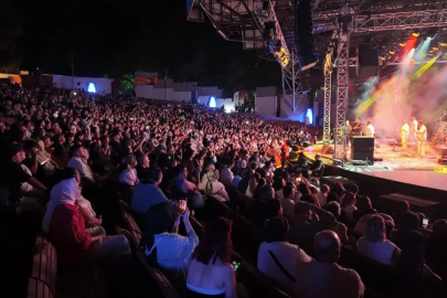 64’üncü Uluslararası Bursa Festivali’nde Selçuk Balcı ile Koliva sahne aldı