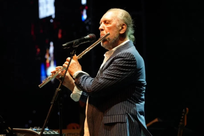 Fatih Erkoç, Uluslararası Bursa Festivali’nde sahne aldı