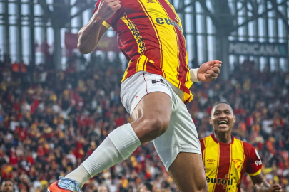 Göztepe'de Juan CSKA'nın kapısından döndü
