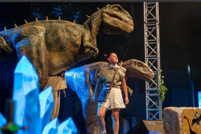 Uluslararası Bursa Festivali’nde ‘Efsane Dinozorlar’ sahne aldı