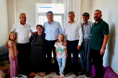 Tutdere'den, 34 yıl sonra tüp bebek ile ikizleri olan aileye ziyaret