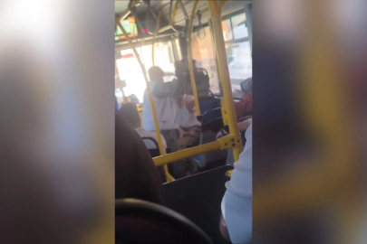 Halk otobüsünde yumruklu kavga kamerada