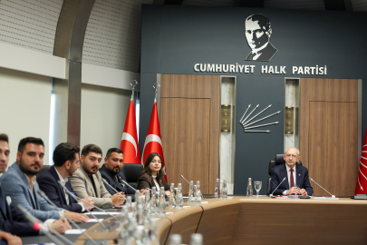 Kılıçdaroğlu, Gençlik Kolları ile bir araya geldi 