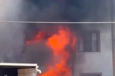 Depoda çıkan yangın apartmana sıçradı