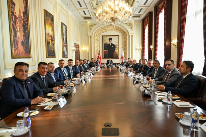 Bakan Gürlek, Nevşehir heyeti ile bir araya geldi 