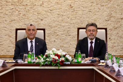 Bakanlar Bolat ve Yumaklı, 'Hububat Sektörü İstişare Toplantısı'na katıldı