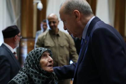Cumhurbaşkanı Erdoğan, şehit ailelerini kabul etti (2)