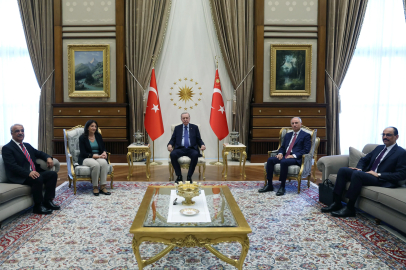 Cumhurbaşkanı Erdoğan, DEM Parti İmralı heyetini kabul etti