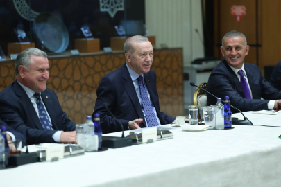 Cumhurbaşkanı Erdoğan, Süper Lig'e çıkan takımları kabul etti