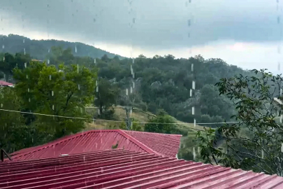 Osmaniye’de 30 derece sıcaklıkta sağanak ve fırtına