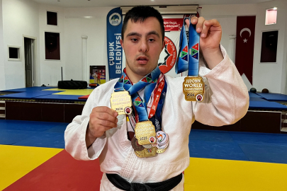 Down sendromlu Ahmet, judoda dünya şampiyonu oldu