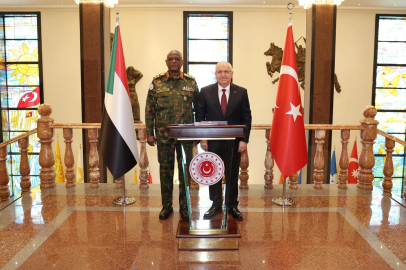 Bakan Güler, Sudan Genelkurmay Başkanı Elatta’yı kabul etti