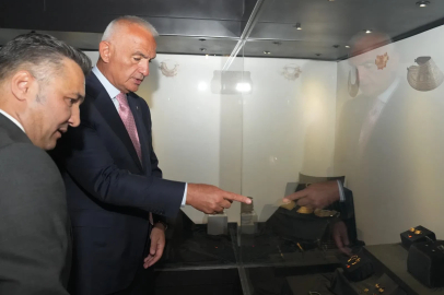 Bakan Ersoy: İnsanlığın 12 bin yıllık takı serüvenini Ankara Etnografya Müzemizde sergiliyoruz