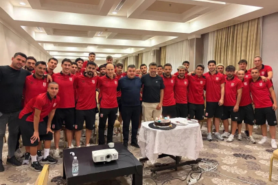 Balıkesirspor'da başkana sürpriz doğum günü
