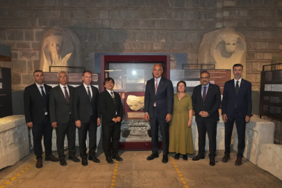 Bakan Ersoy, Hitit İmparatorluğu'nun izlerini taşıyan sergiyi ziyaret etti
