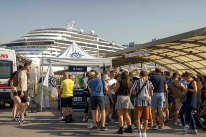  İzmir'e 6 ayda 583 bin yabancı ziyaretçi