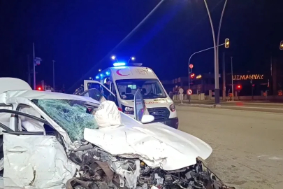 Bursa'da otomobil ile cip çarpıştı: 2 ölü, 2 yaralı