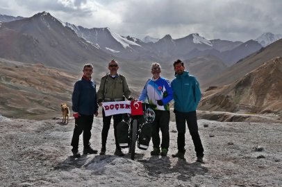 Pamir Otoyolu'nu 1 ayda tamamlayan ilk Türk bisiklet topluluğu oldular