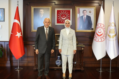 Bakan Göktaş, Yenimahalle Belediye Başkanı Yaşar'ı kabil etti
