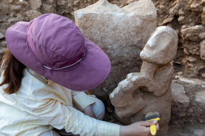 Karahantepe kazılarında 11 bin yıllık kompozit heykel gün yüzüne çıkarıldı