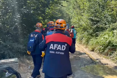 Ormanda yürüyüş yaparken kayalıklardan düşüp ayağı kırıldı, 4 saatte kurtarıldı