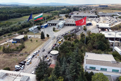 Kapıkule Sınır Kapısı’nda son 3 yılın araç çıkış rekoru kırıldı