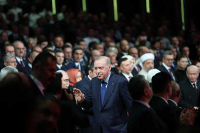 Cumhurbaşkanı Erdoğan: Türkiye Cumhuriyeti'ni her evden bir yiğidi toprağa vererek kurduk
