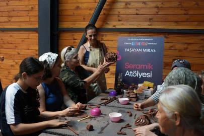 Çanakkale'de festivalin keyfini çocuklar çıkardı