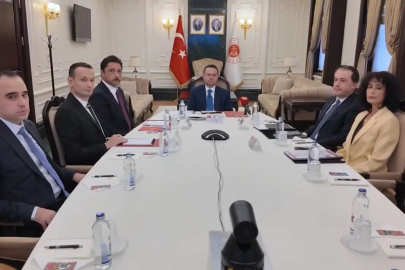 Bakan Gürlek, Yunan mevkidaşı Floridis ile görüştü 
