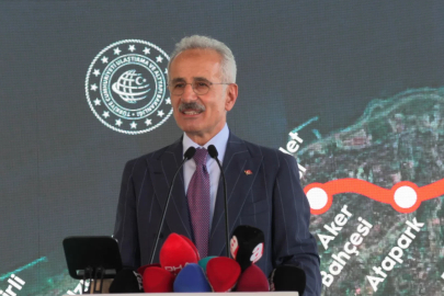 Bakan Uraloğlu: Trabzon’un ilk raylı sistem projesiyle yeni bir çağın kapısını aralıyoruz / Ek fotoğraflar
