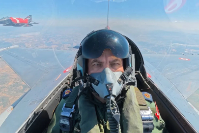 Hava Kuvvetleri Komutanı Orgeneral Rafet Dalkıran, yılın ilk eğitim uçuşunu gerçekleştirdi