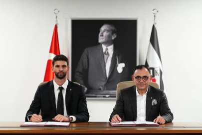 Ümit Akdağ, Beşiktaş'ta 50 numaralı formayı giyecek