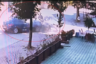 Caddede otomobiller çarpıştı; 3 yaralı