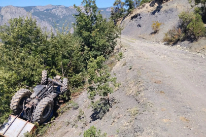 Amasya’da traktör şarampole yuvarlandı: 1 ölü, 3 yaralı