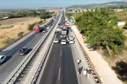 Deposu delinen TIR’dan dökülen mazot zincirleme kazaya yol açtı; 4 yaralı