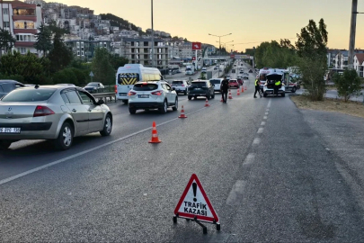 Otomobille çarpışan motosikletin sürücü yaralandı 