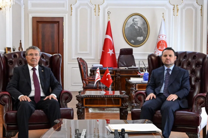 Bakanlar Gürlek ve Güler, KKTC Başbakanı Üstel ile bir araya geldi