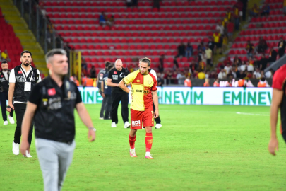 Adnan Süvari Sezonu, Göztepe'ye kahır oldu