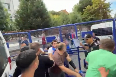 Zonguldak Kömürspor - Karabük İdman Yurdu maçında taraftarlar arasında arbede 