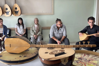 Semih öğretmenin eğitim verdiği 9 öğrenci, üniversitelerin müzik bölümüne yerleşti