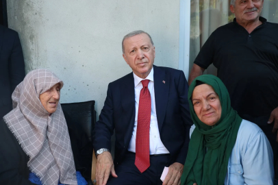 Cumhurbaşkanı Erdoğan, Rize'de komşularını ziyaret etti