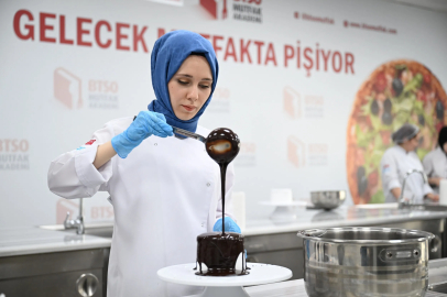 BTSO Mutfak Akademi, girişimcilik hikayelerine öncülük ediyor 